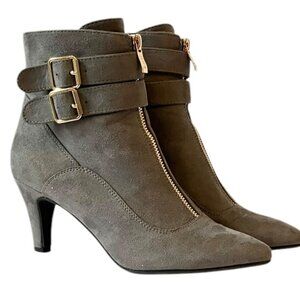 IDIFU Women's Gray Suede Buckle Strap Accent Zip Up Ankle Booties Sz 7.5